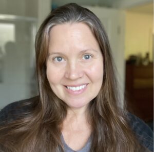 Therapist Molly Pearl